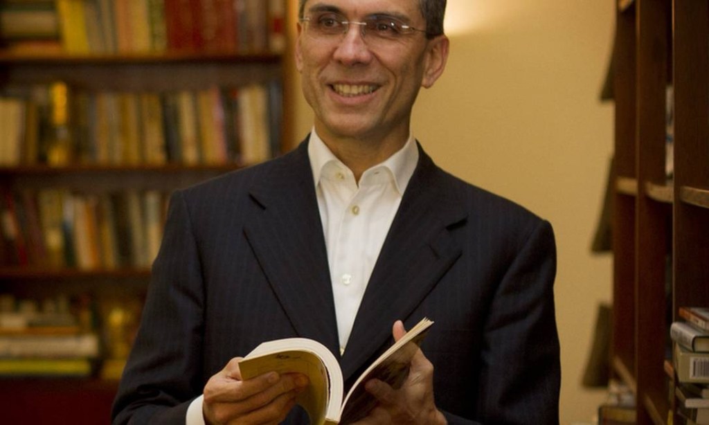 A Estética da Existência e Minha Relação com o Empresário Roberto&nbsp;Viana